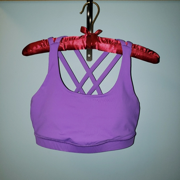 lululemon sports bra criss cross back